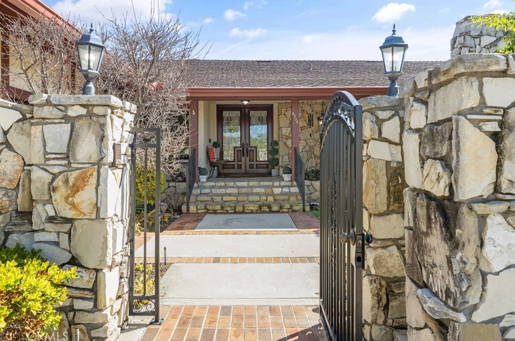 8734 Lindante Dr, Whittier, CA 90603