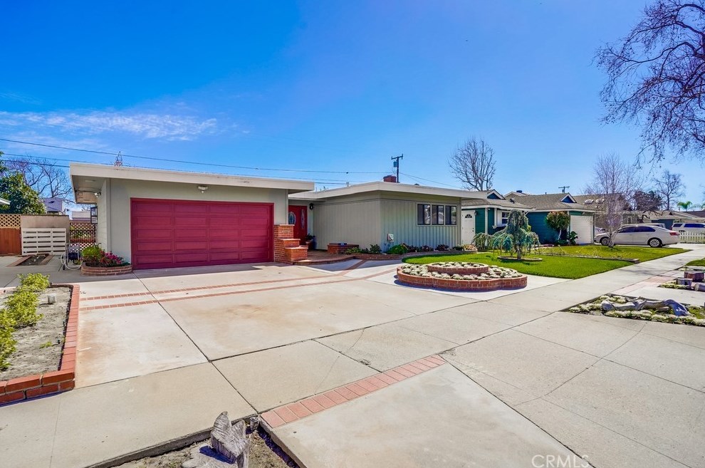 2048 Shipway Ave, Long Beach, CA 90815