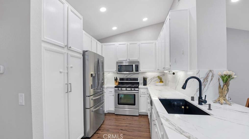250 Chaumont Cir, El Toro, CA 92610