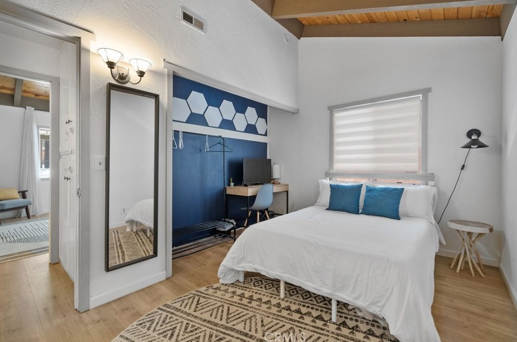 813 Sugarloaf Blvd, Big Bear City CA  92314-9352 exterior