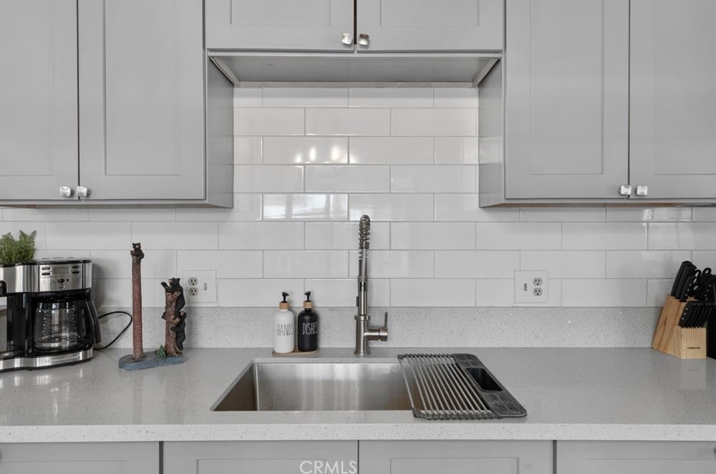 813 Sugarloaf Blvd, Big Bear City CA  92314-9352 exterior