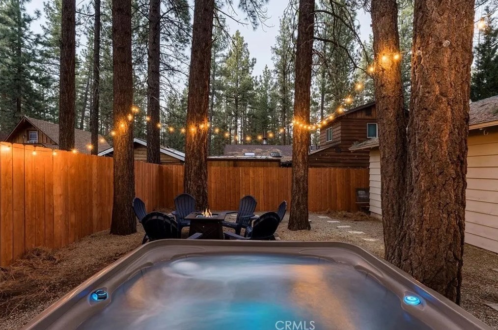 813 Sugarloaf Blvd, Big Bear City CA  92314-9352 exterior