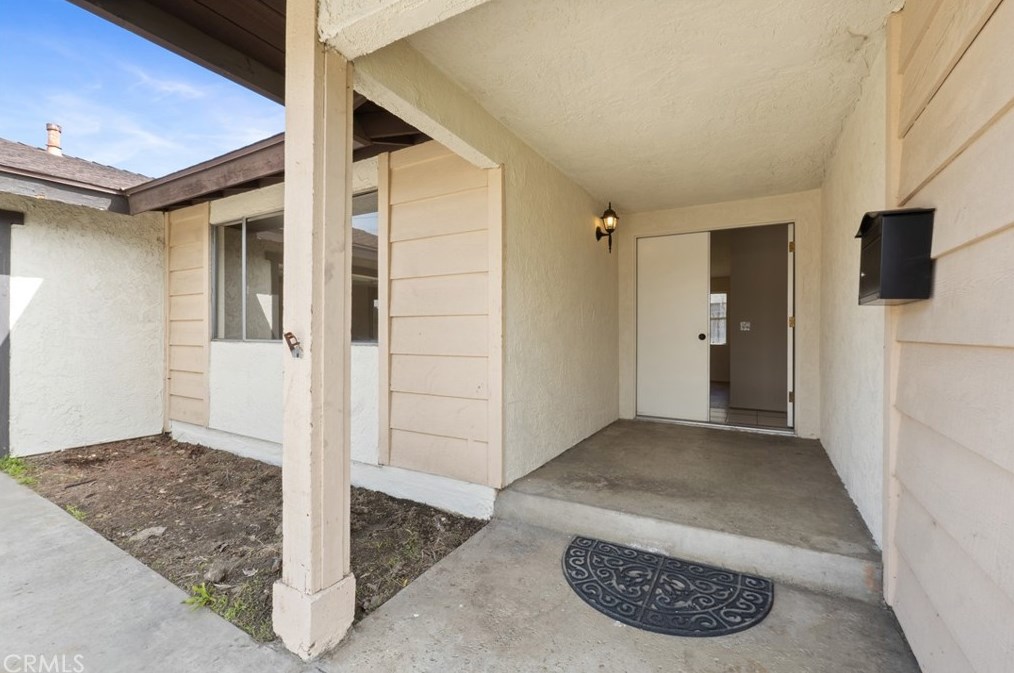 2620 Eaton Cir, Long Beach, CA 90815-1215