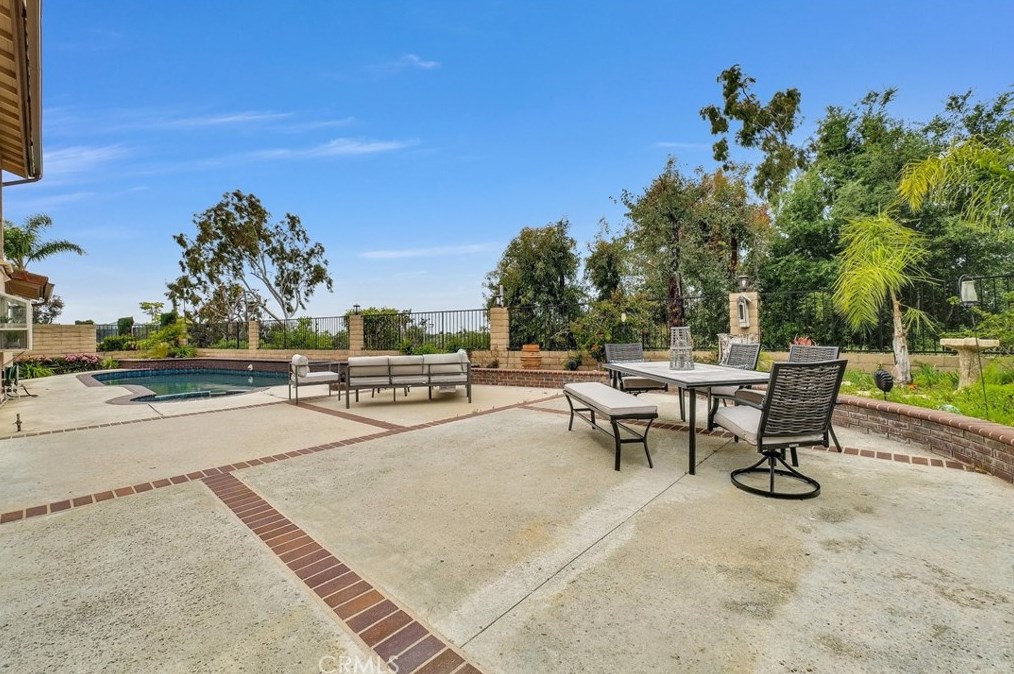 6975 Rutgers Dr, Anaheim CA  exterior