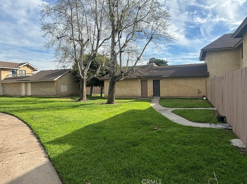 982 Crossbow Ln, Anaheim CA  92804-4276 exterior