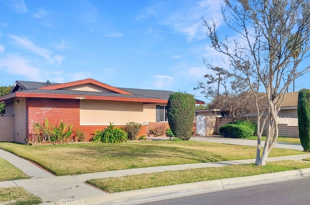 1501 W Delhaven St, West Covina, CA 91790