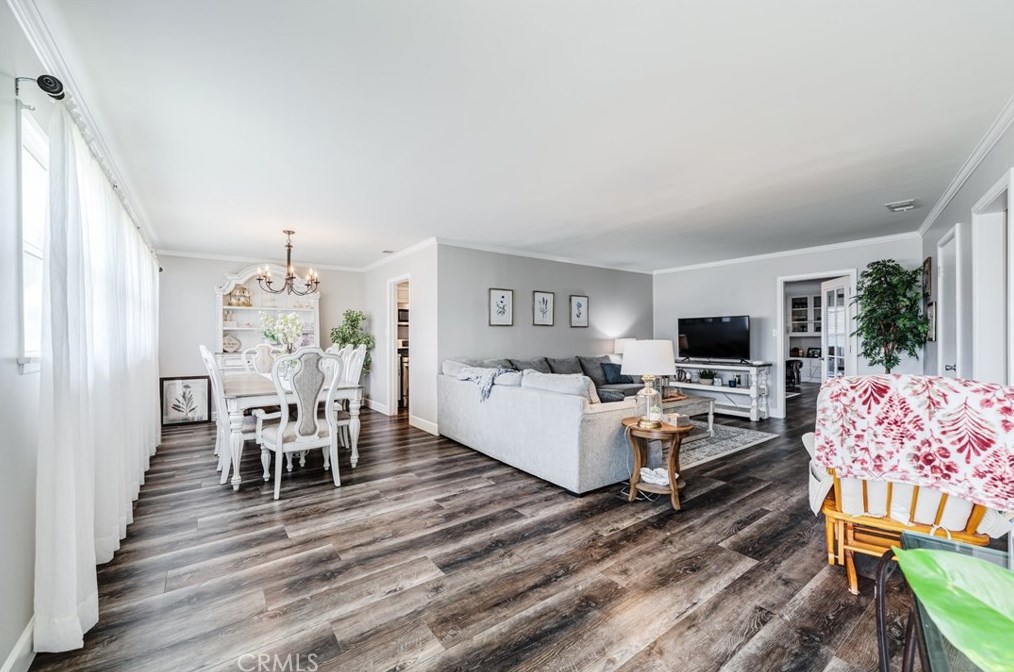 2003 Stevely Ave, Long Beach, CA 90815-3556