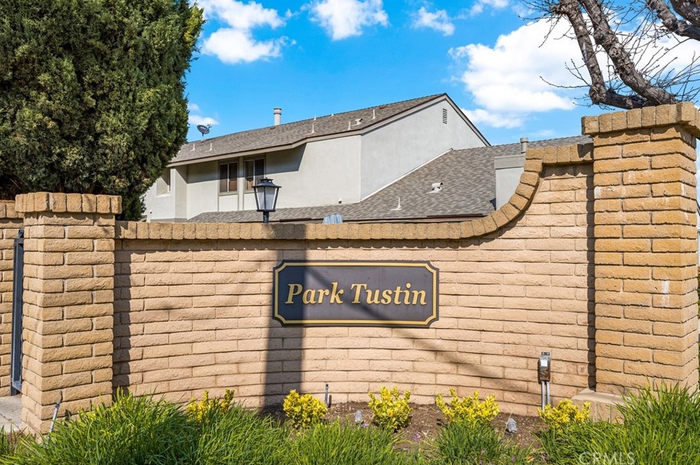 17512 Via Calma, Tustin CA  92780-2021 exterior