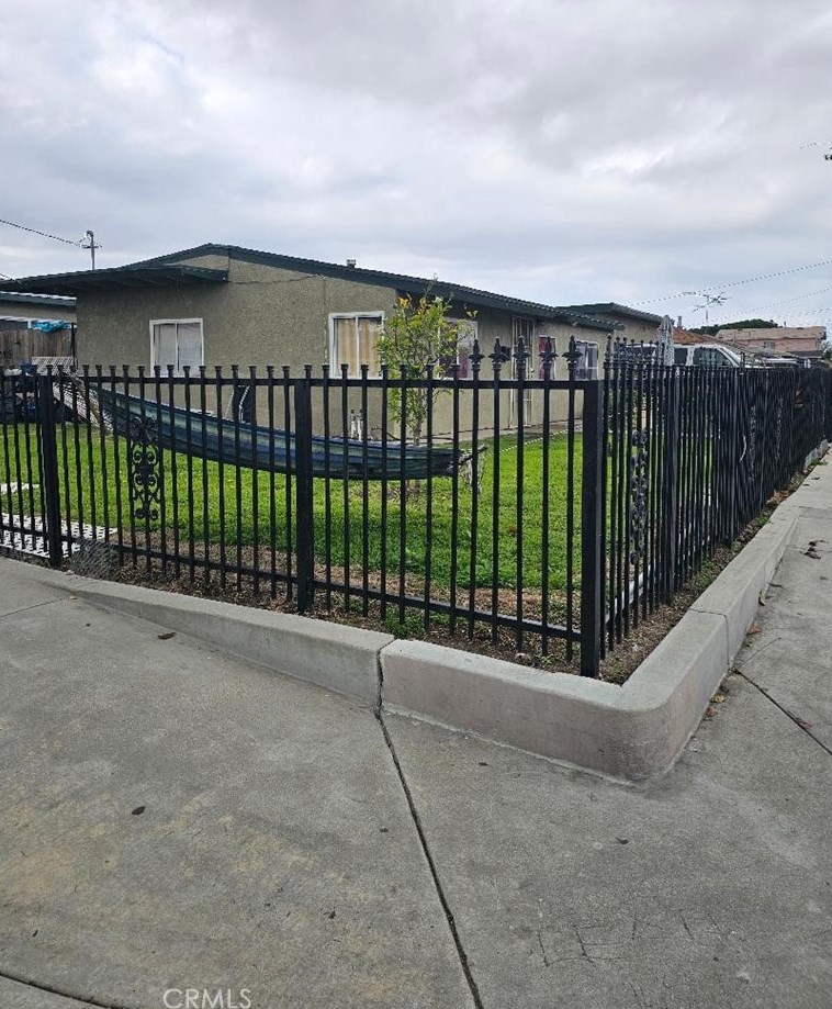 4202 W 154th St, Lawndale, CA 90260