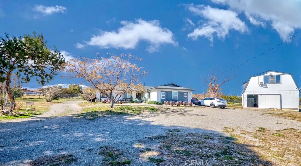 3583 Smoke Tree Rd, Phelan, CA 92371-8389