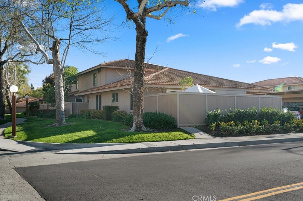 2221 Barberry Rd, Tustin, CA 92780-6829