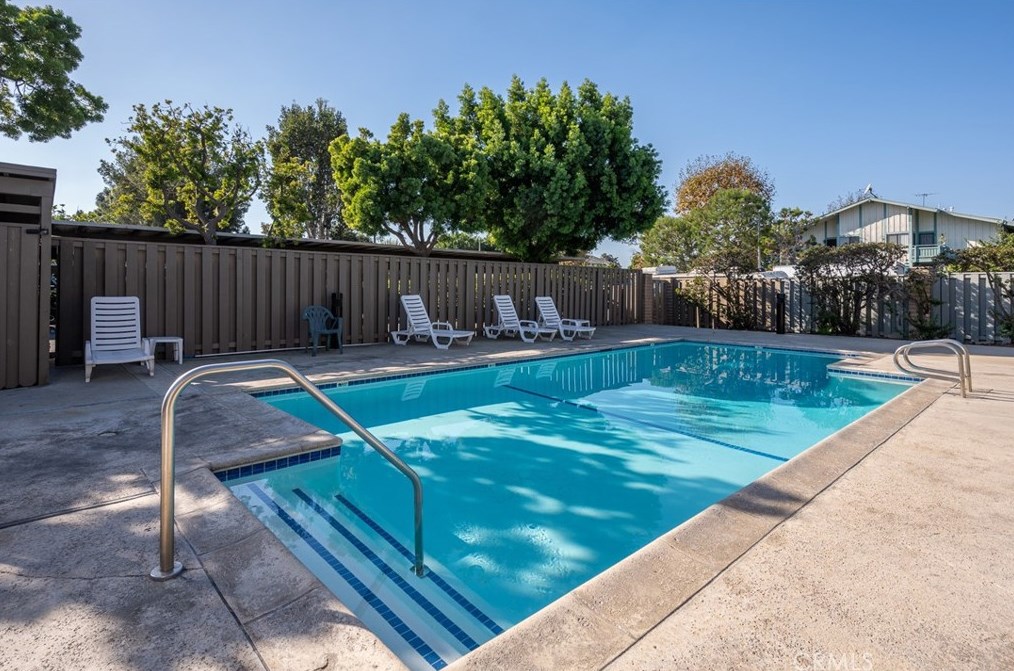 20712 Vermont Ave, Torrance CA  90502-1570 exterior
