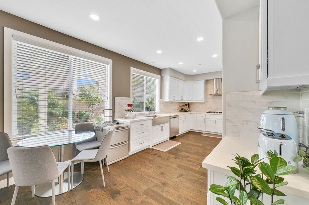 10 Waterside Cv, Buena Park CA  90621-1664 exterior