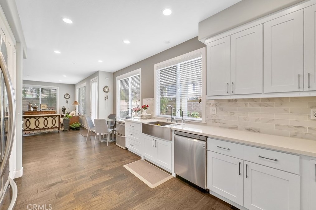 10 Waterside Cv, Buena Park CA  90621-1664 exterior