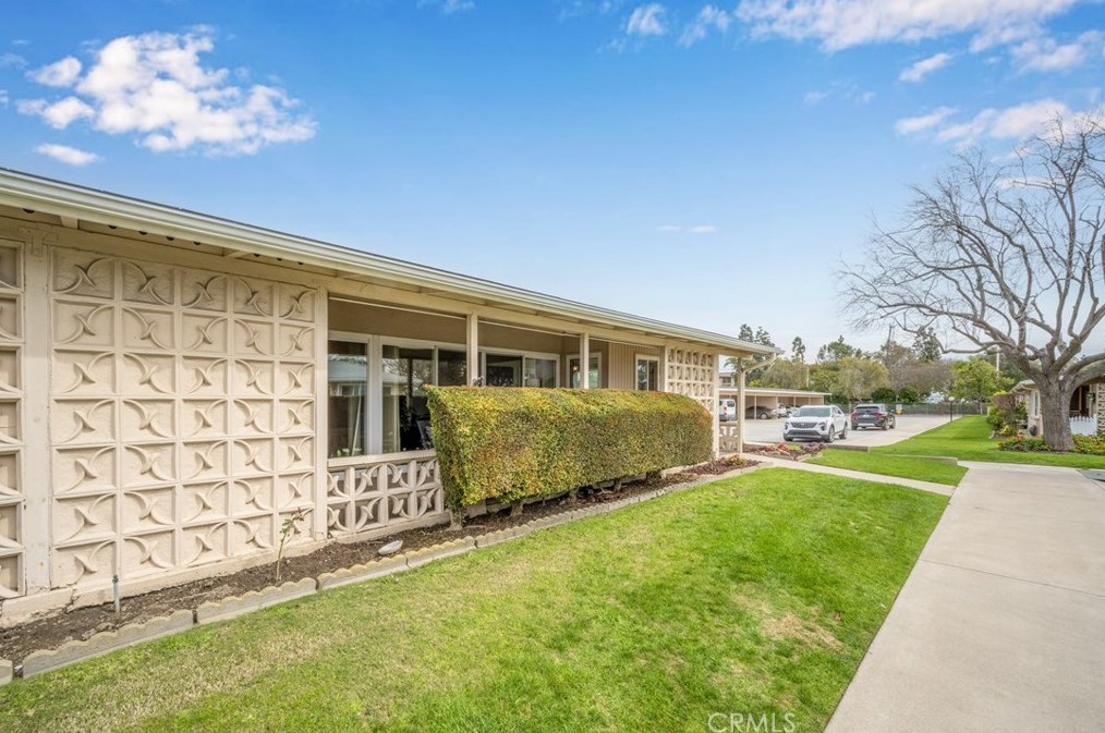 1871 Golden Rain Rd, Seal Beach, CA 90740-4786