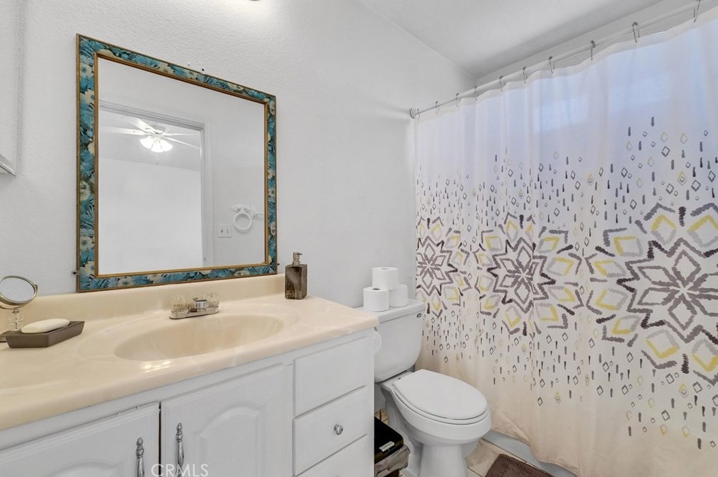 16352 Manchester St, Victorville CA  92394-1588 exterior