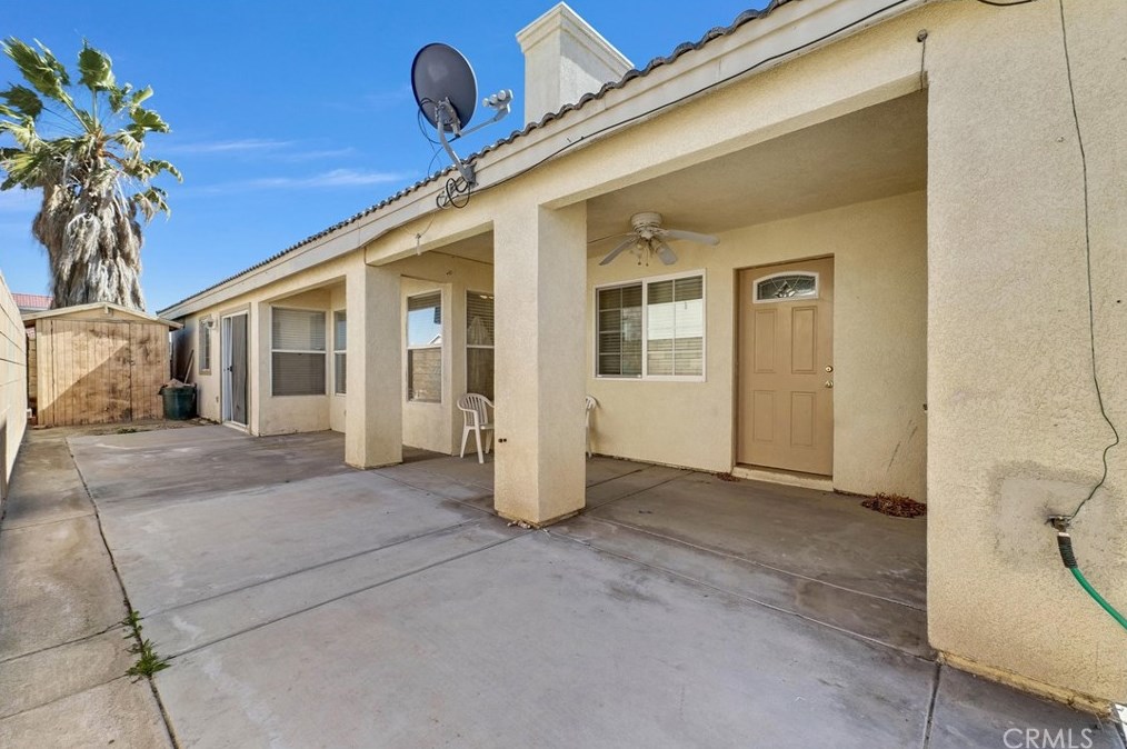 16352 Manchester St, Victorville CA  92394-1588 exterior