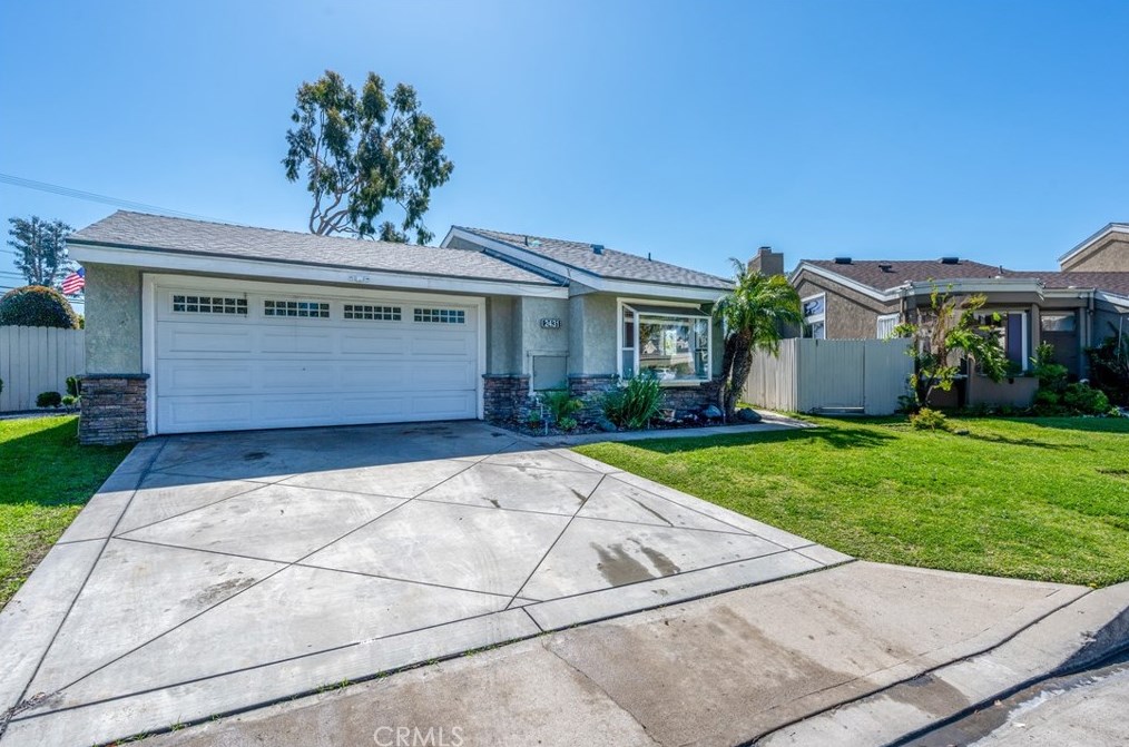 2431 N River Trail Rd, Orange, CA 92865