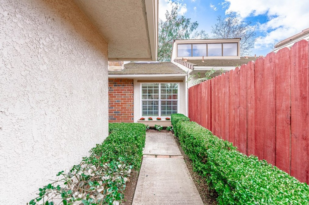 6 Hawthorn, Irvine, CA 92612-2331
