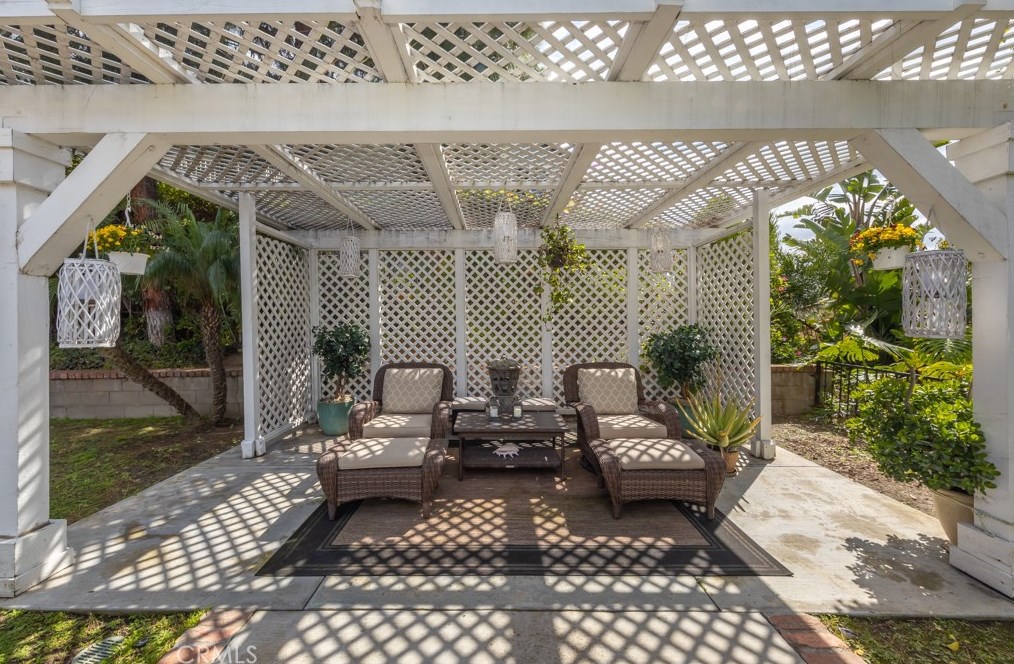 255 Owens Dr, Anaheim CA  92808-1327 exterior