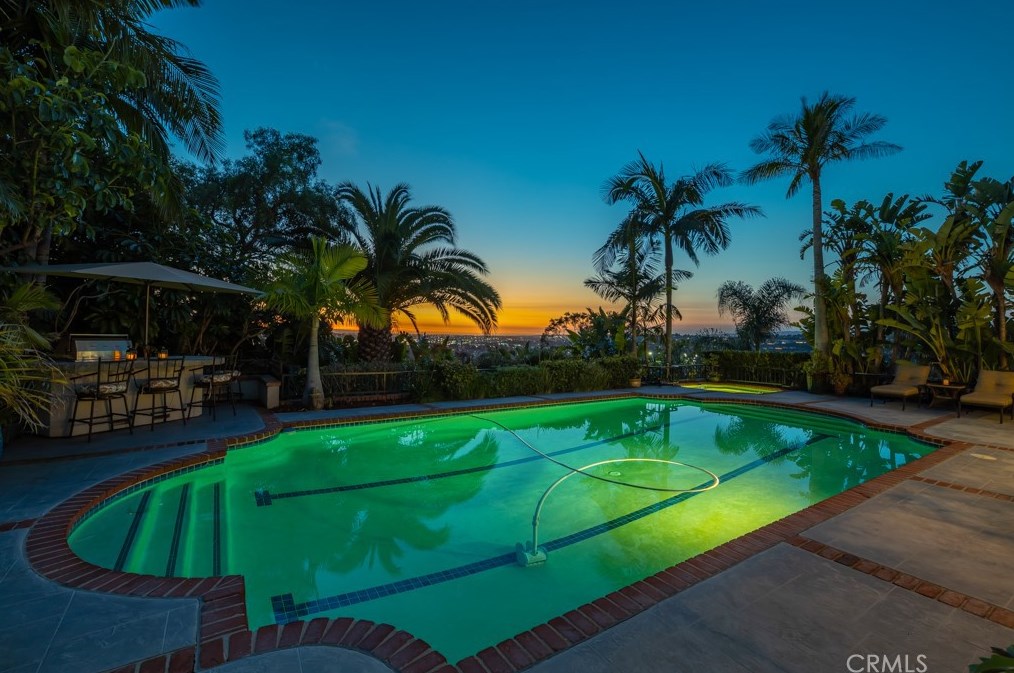 255 Owens Dr, Anaheim CA  92808-1327 exterior