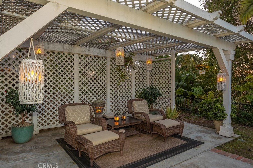 255 Owens Dr, Anaheim CA  92808-1327 exterior