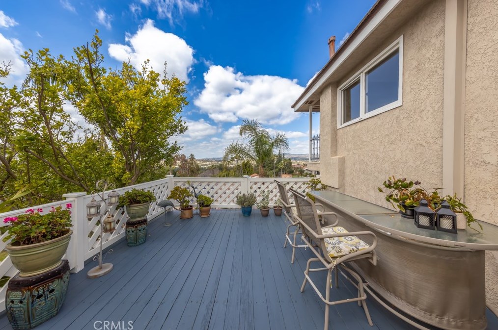 255 Owens Dr, Anaheim CA  92808-1327 exterior