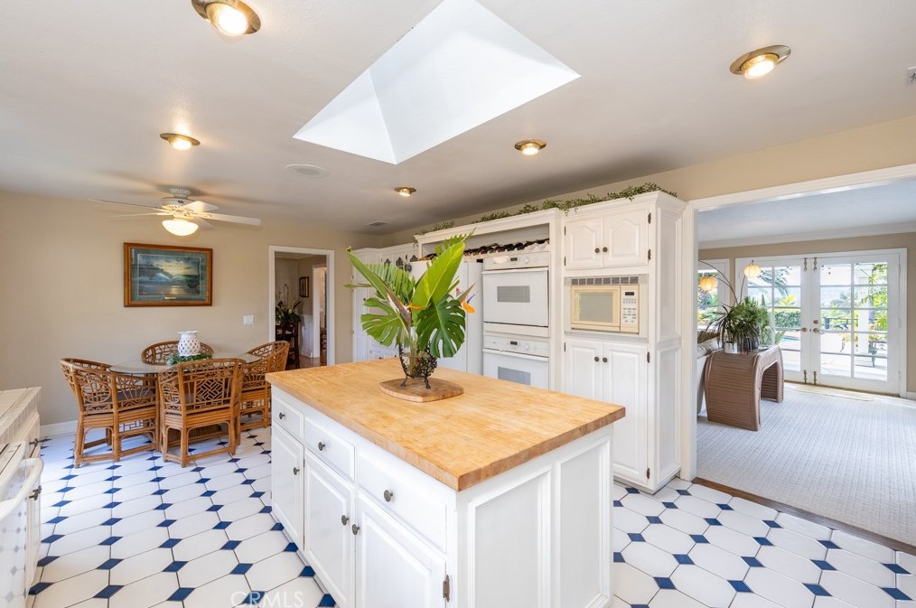 255 Owens Dr, Anaheim CA  92808-1327 exterior