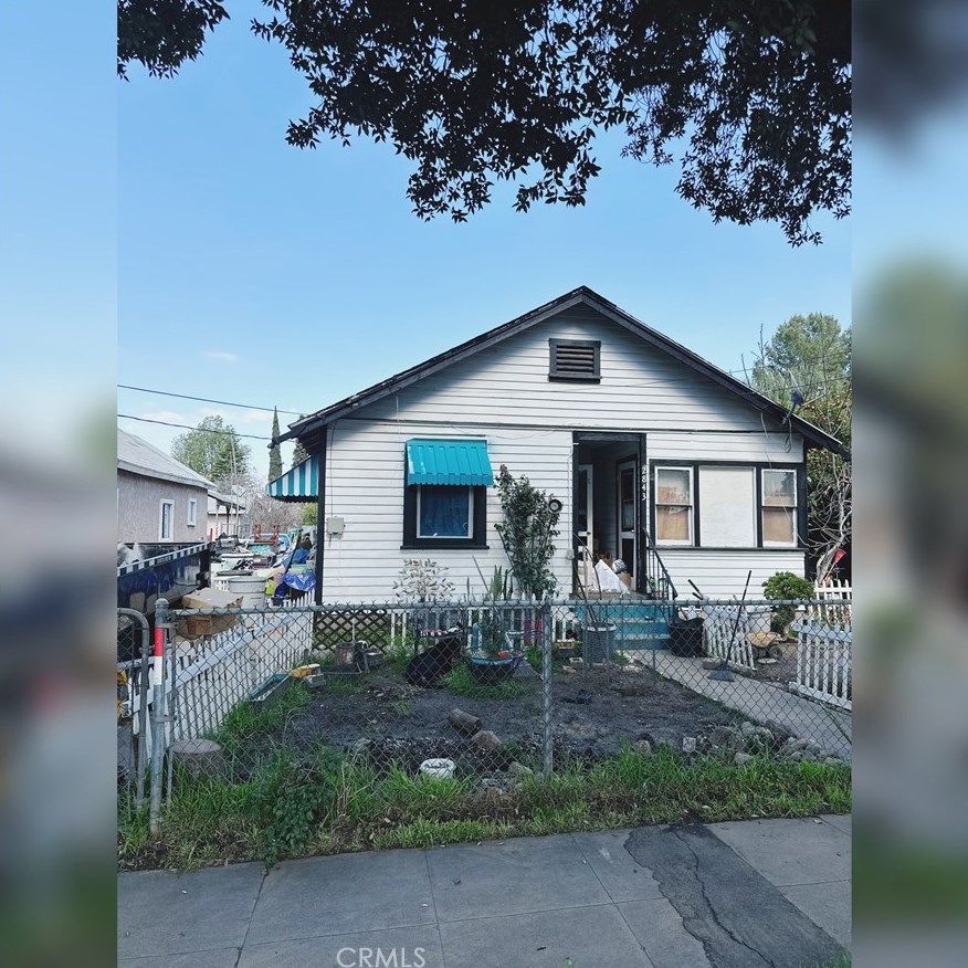 2843 12th St, Riverside, CA 92507