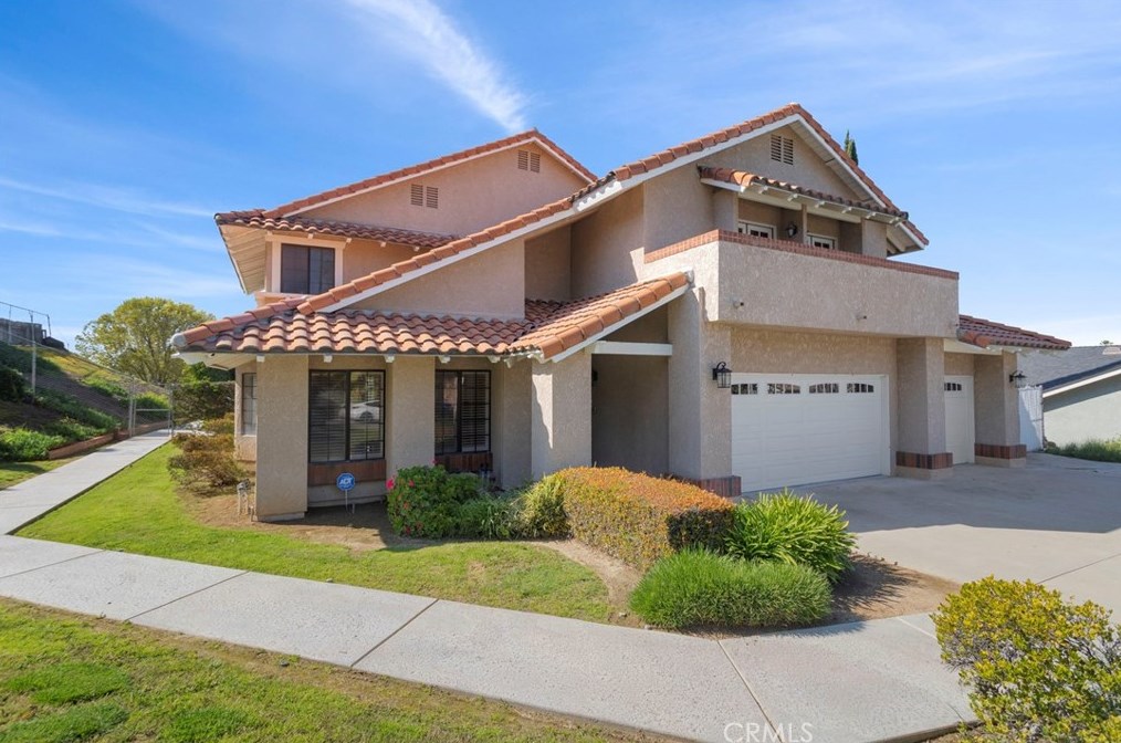 11656 Grand Terrace Ct, Colton, CA 92313