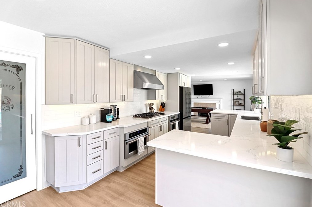 9641 Duke Dr, Westminster, CA 92683