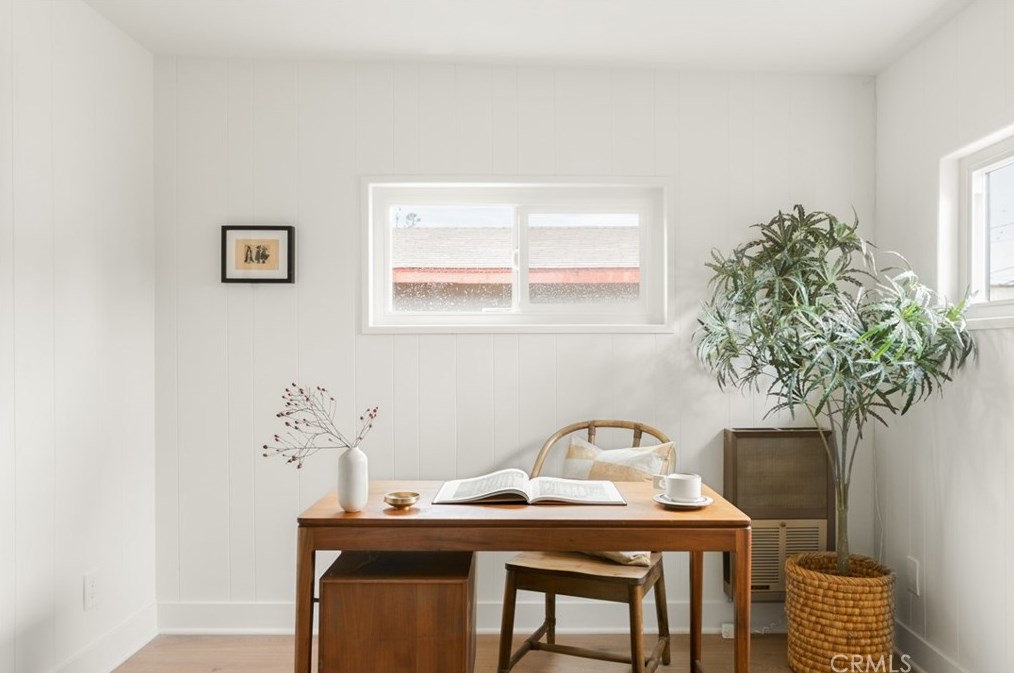 3912 Seneca Ave, Los Angeles CA  90039-1639 exterior