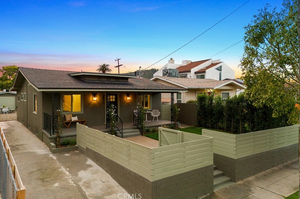 3912 Seneca Ave, Los Angeles CA  90039-1639 exterior