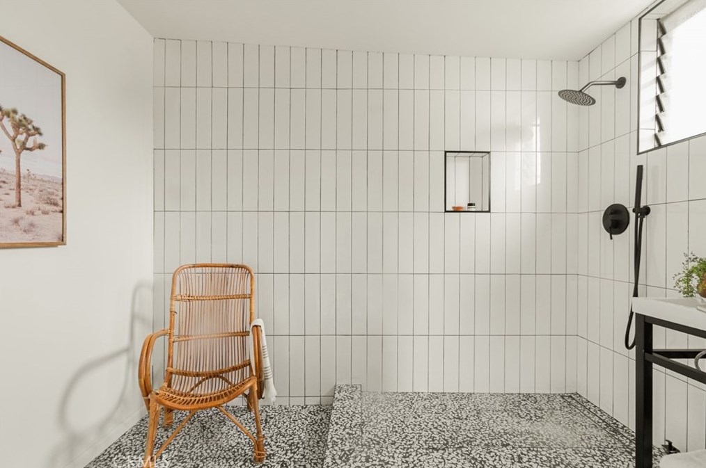 3912 Seneca Ave, Los Angeles CA  90039-1639 exterior