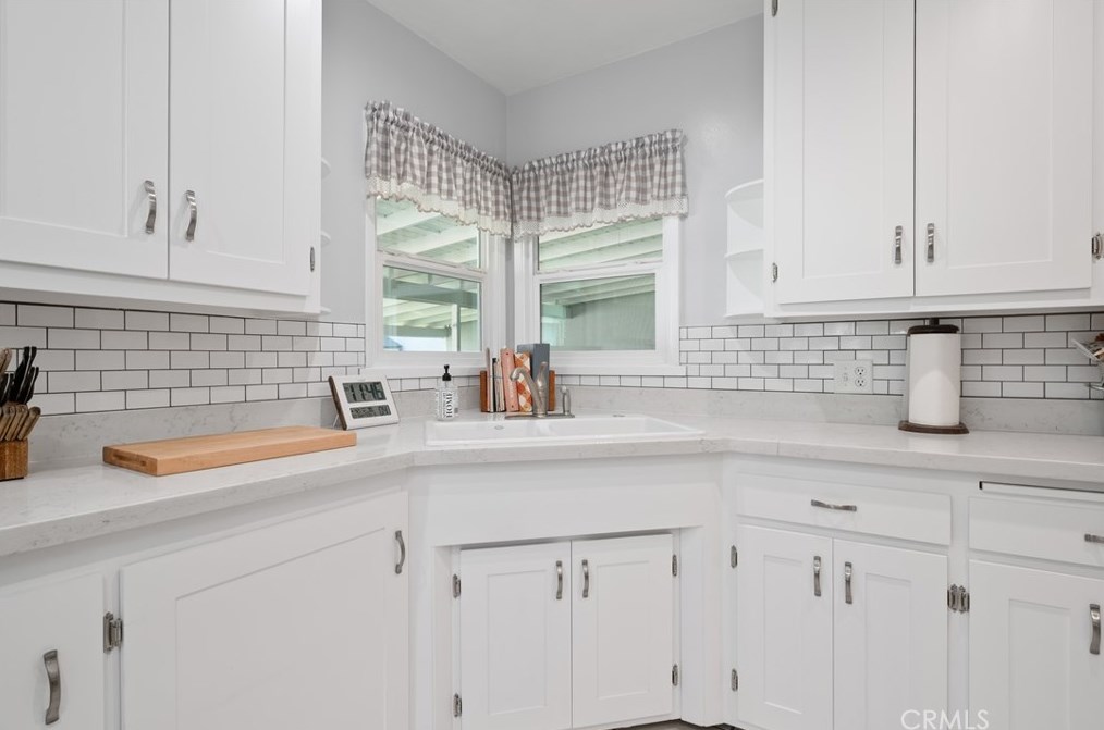 13846 Dunrobin Ave, Bellflower CA 90706-2420 exterior