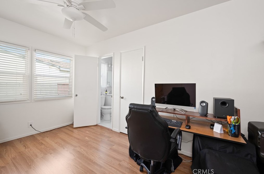 13846 Dunrobin Ave, Bellflower CA 90706-2420 exterior