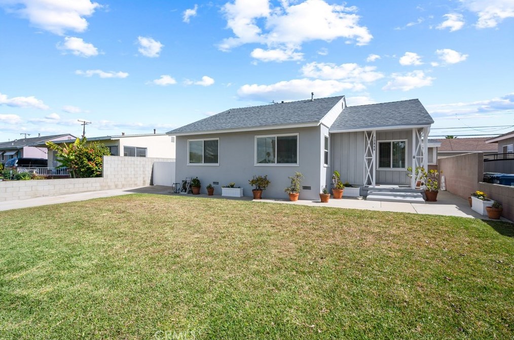 13846 Dunrobin Ave, Bellflower CA 90706-2420 exterior