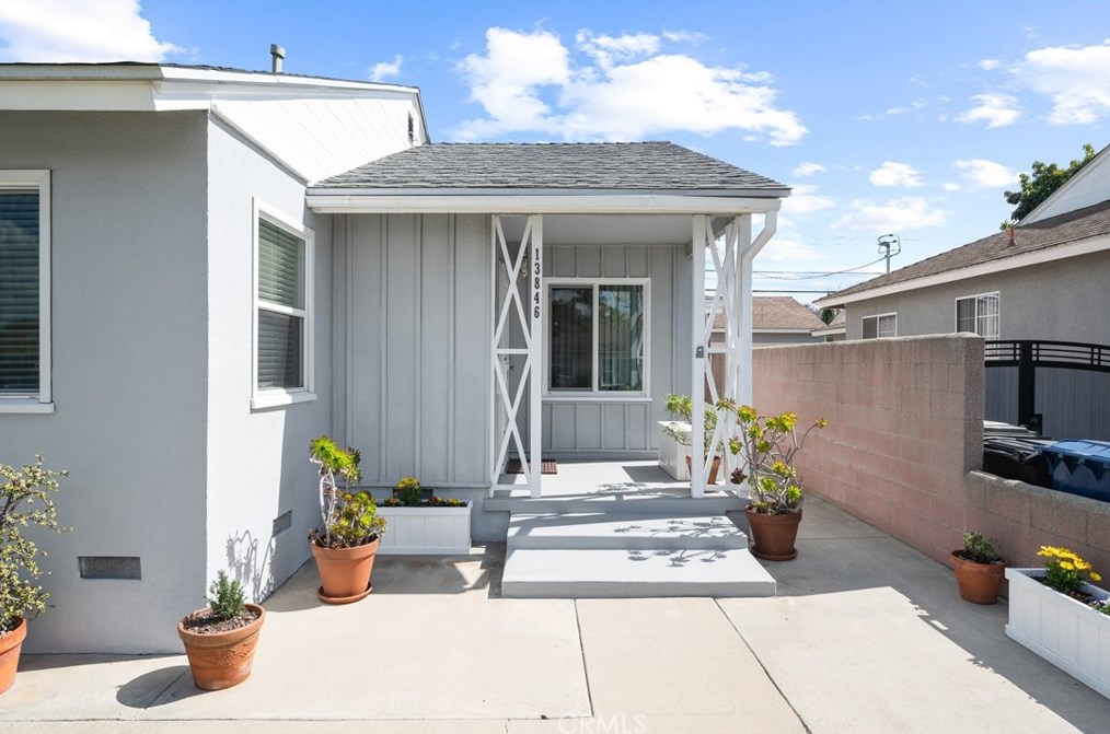 13846 Dunrobin Ave, Bellflower CA 90706-2420 exterior