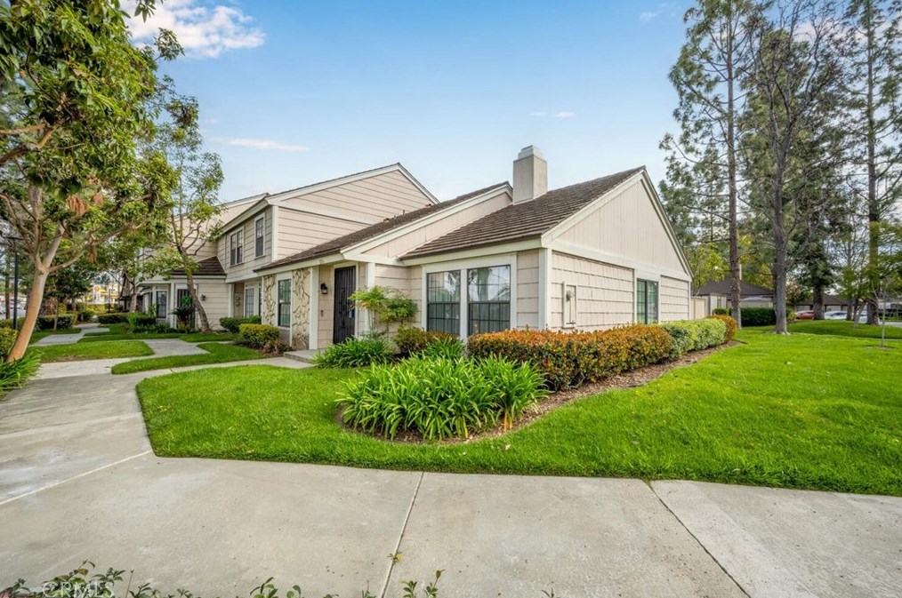 1253 Cambridge Dr, La Habra, CA 90631