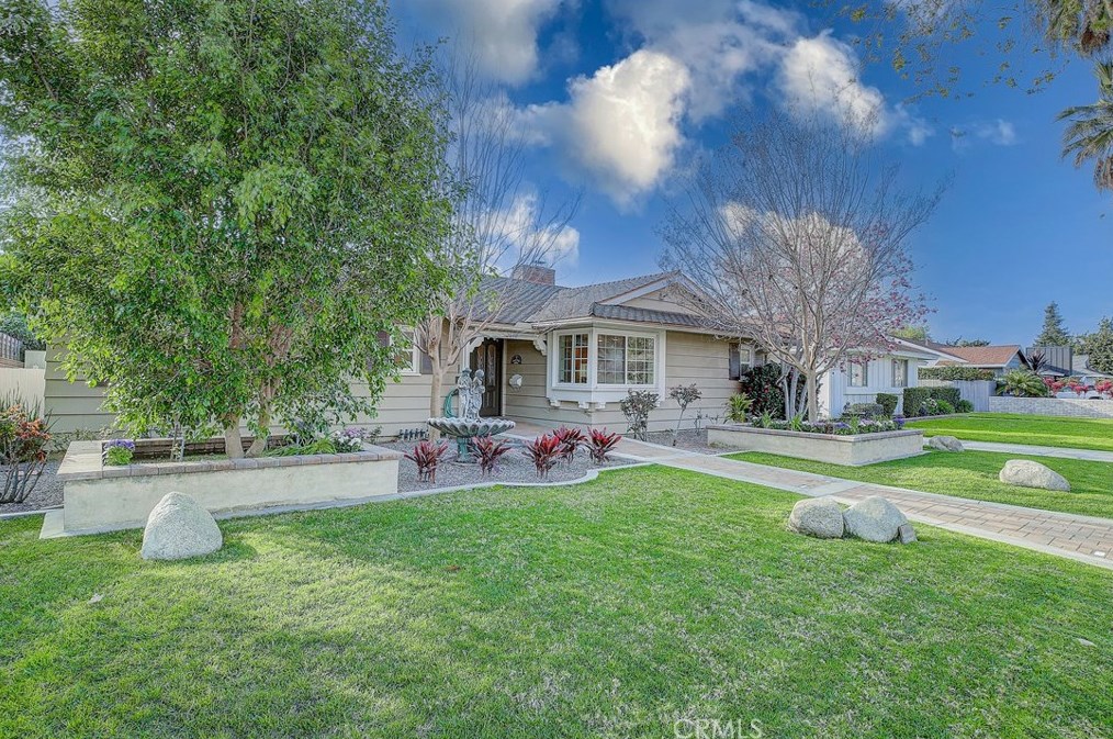 2030 N Olive St, Santa Ana, CA 92706