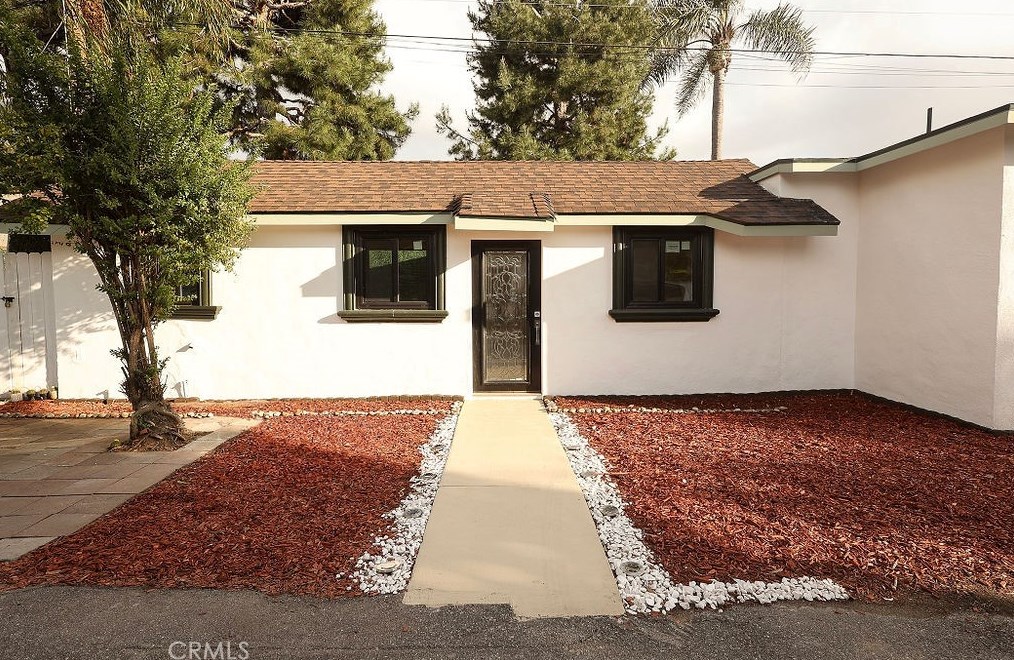 6520 Rivergrove Dr, Downey, CA 90240-2027