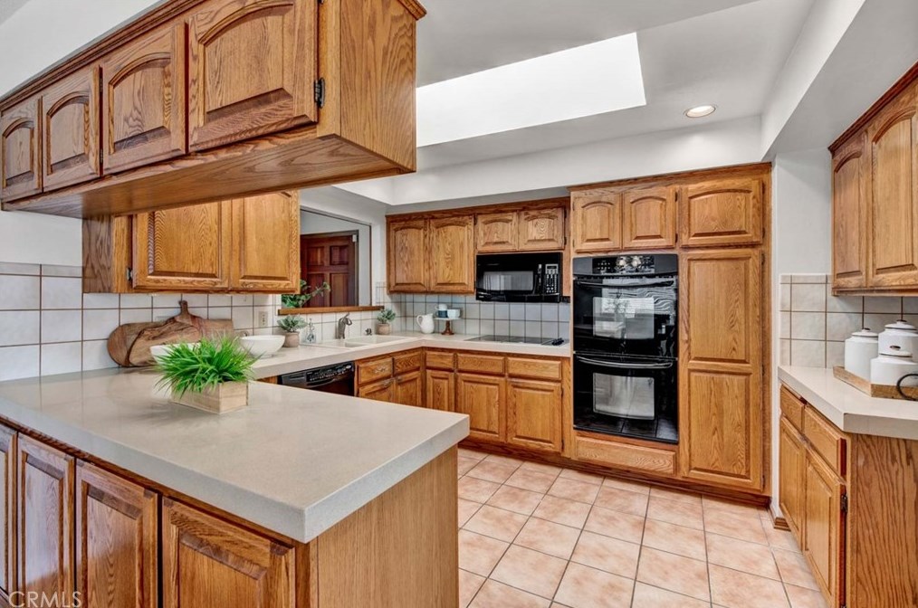 2838 Orange Grv Ave, Orange CA 92867-7346 exterior