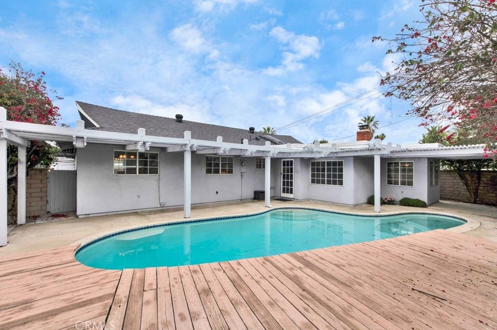 2838 Orange Grv Ave, Orange CA 92867-7346 exterior