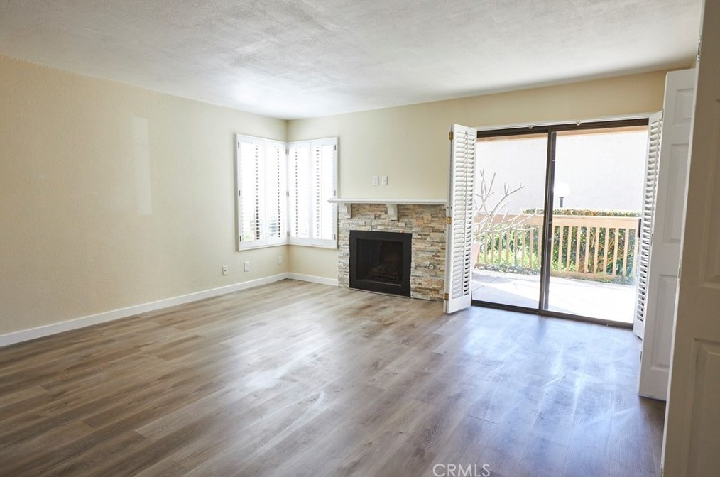 4831 Lago Dr #106, Huntington Beach, CA 92649