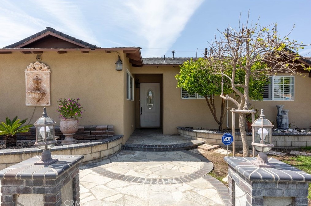 7925 La Costa Cir, Buena Park, CA 90620-2405