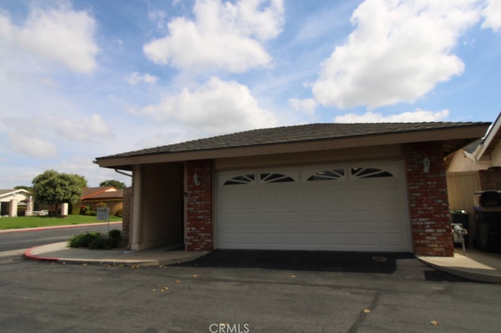 2019 Barclay Ct, Santa Ana, CA 92701-3104