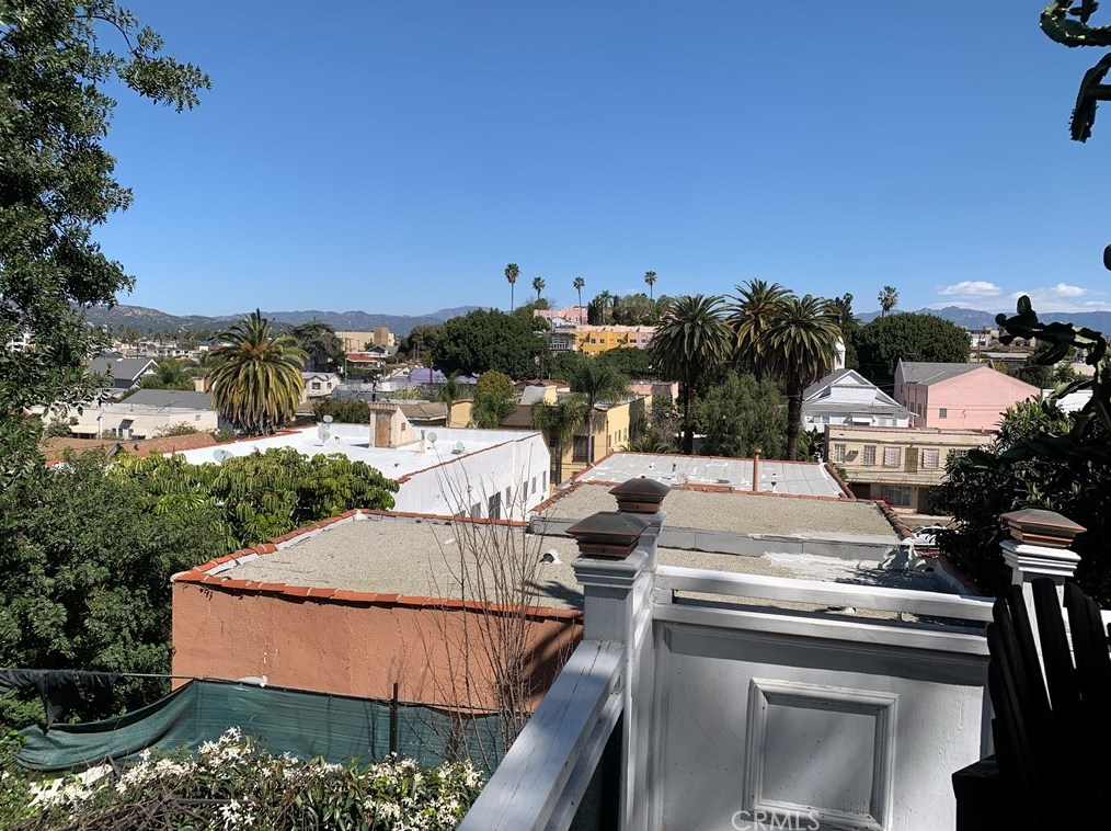 2555 5th St, Los Angeles CA  90057-1900 exterior