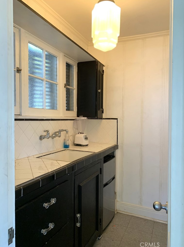 2555 5th St, Los Angeles CA  90057-1900 exterior