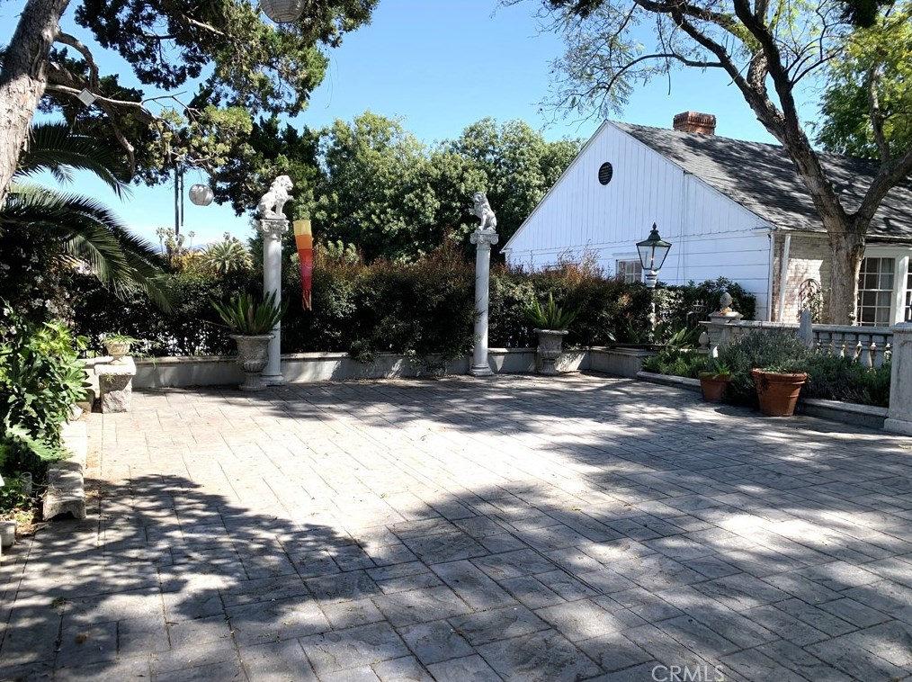 2555 5th St, Los Angeles CA  90057-1900 exterior