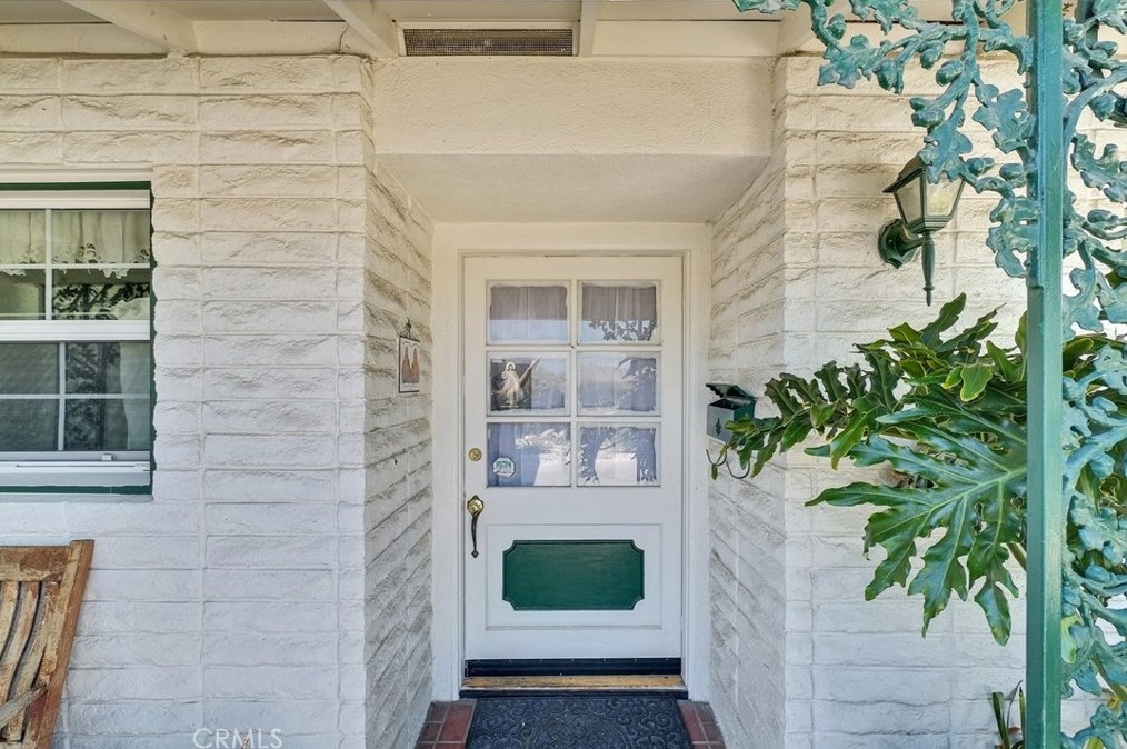 1027 Marjan St, Anaheim CA  92806-5034 exterior